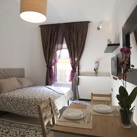 Justa Casa Borgo Vittorio アパート ローマ