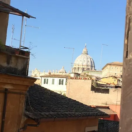 Justa Casa Borgo Vittorio * ローマ