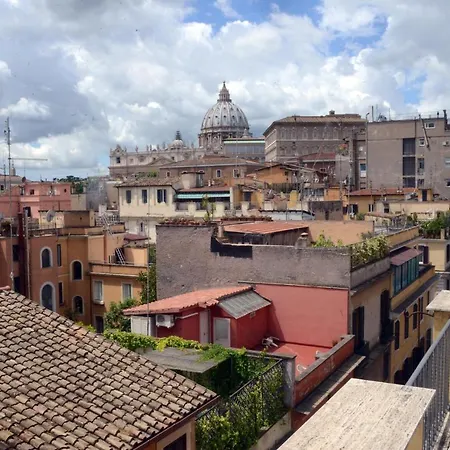 Justa Casa Borgo Vittorio 公寓 *